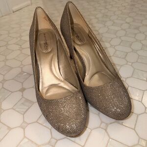 Bandolino Sparkle Round-Toe Pumps in Gold